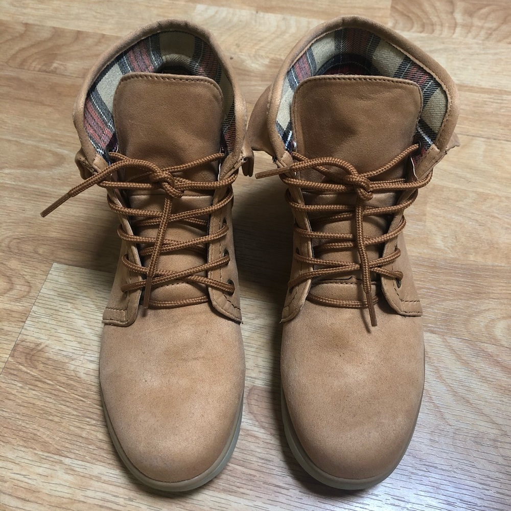 High top boots - Picture 2 of 4